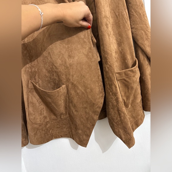Tan light jacket 🧥 - Picture 4 of 6